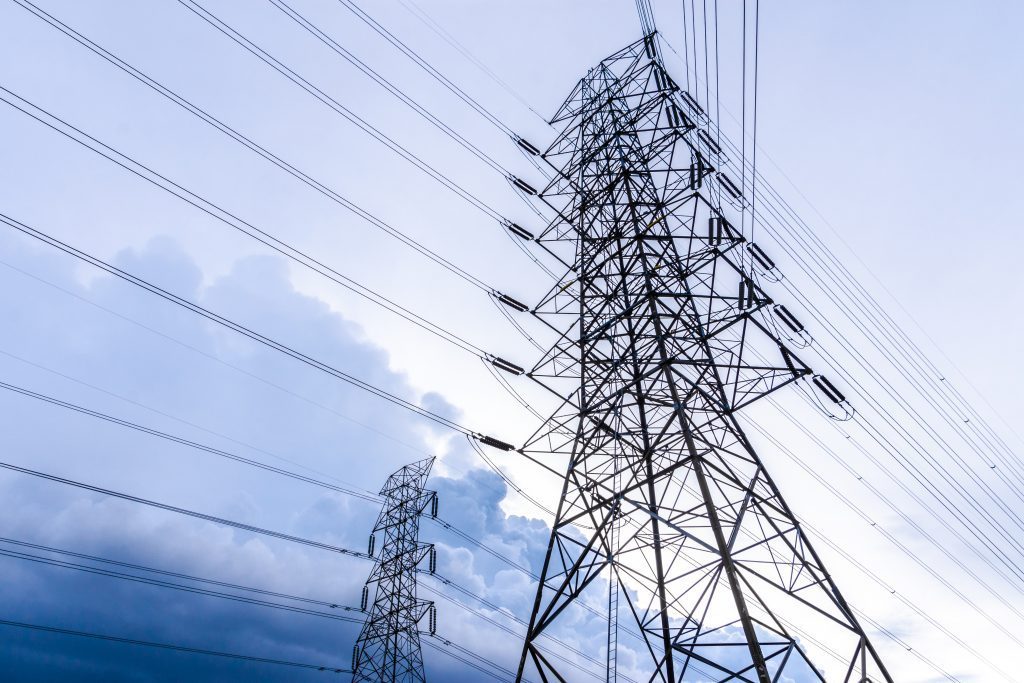 hengende kraftledning